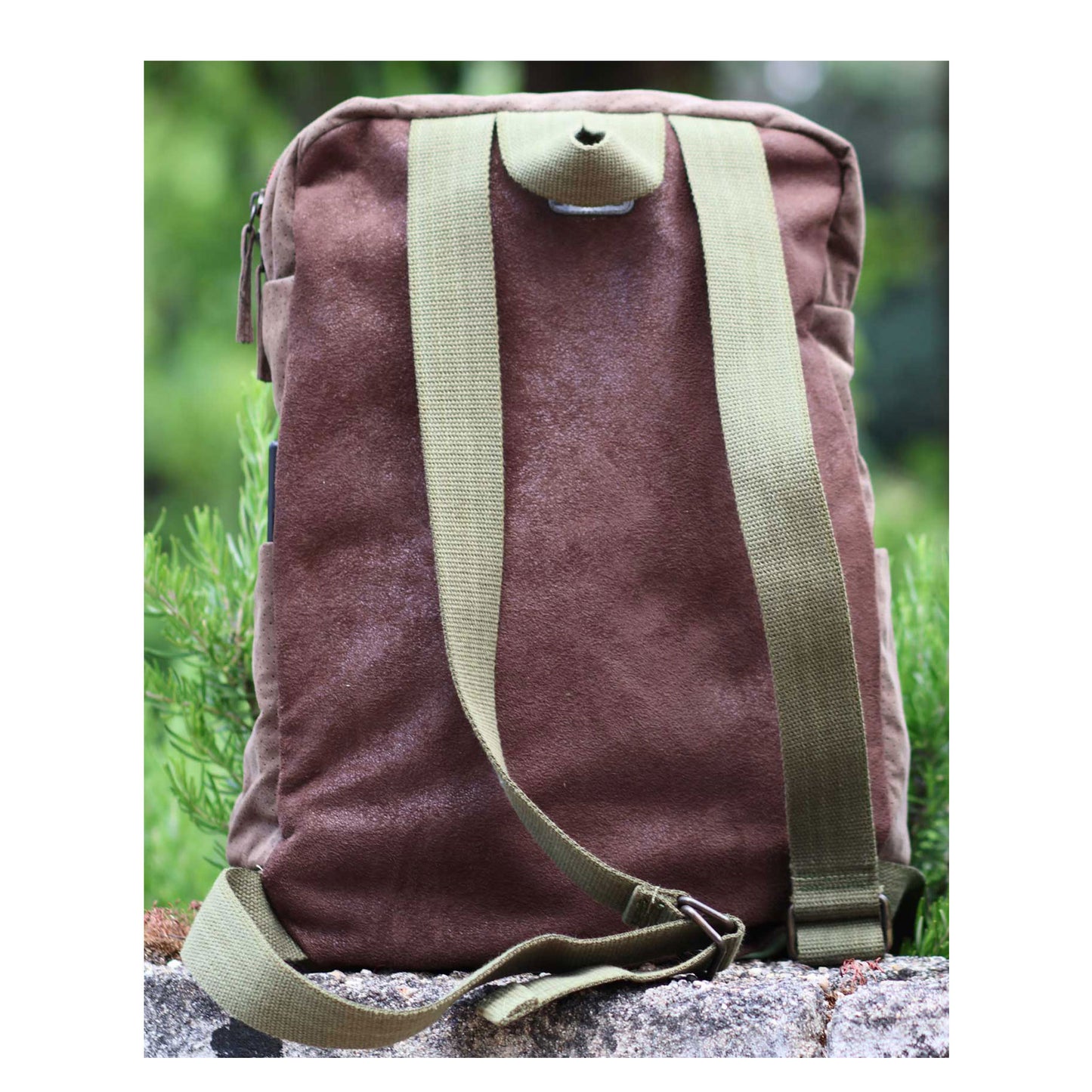 "EARTH WALKER D05 – Handmade Sustainable Backpack – Stylish Eco Fashion Bag for Slow Fashion Lovers"