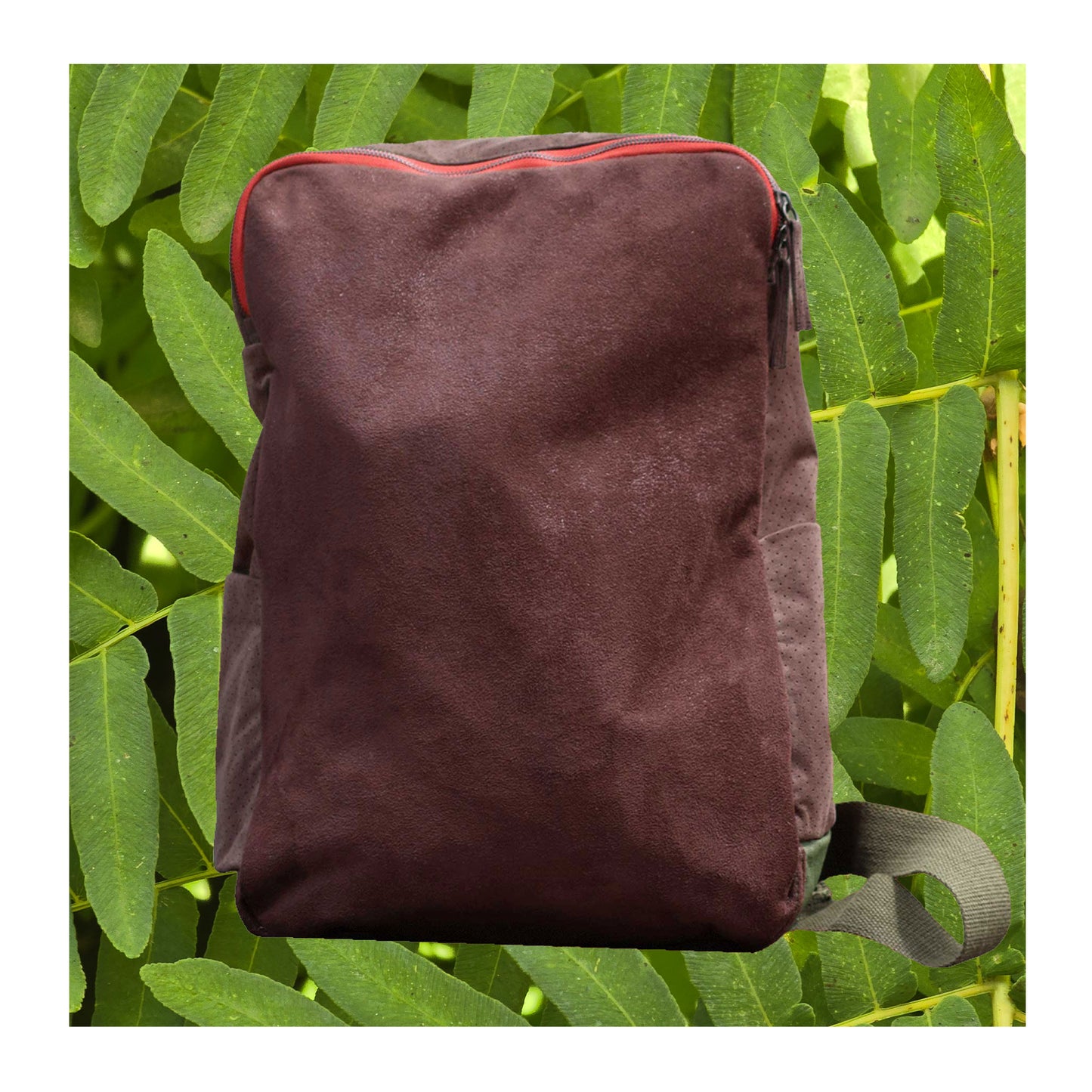 "EARTH WALKER D05 – Handmade Sustainable Backpack – Stylish Eco Fashion Bag for Slow Fashion Lovers"